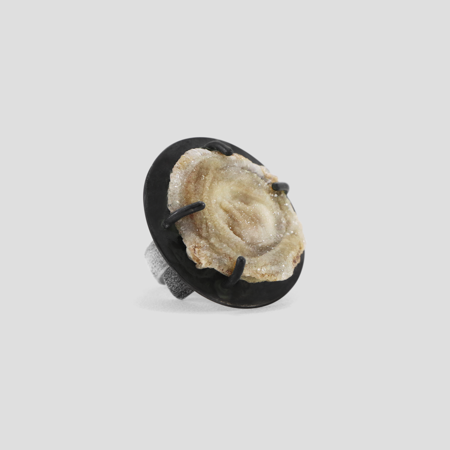 anillo geoda micro cuarzo VENDIDO