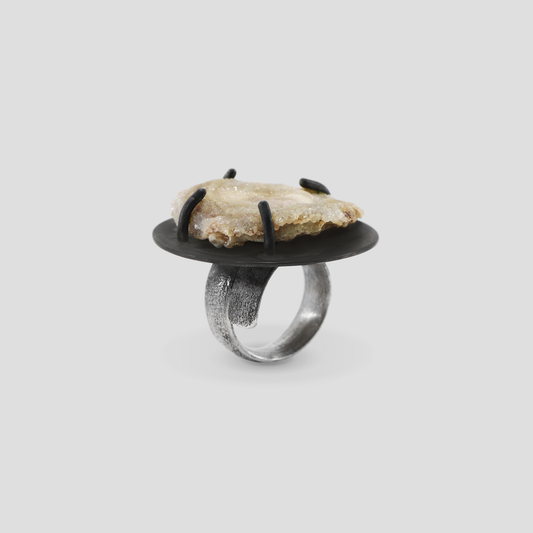 anillo geoda micro cuarzo VENDIDO