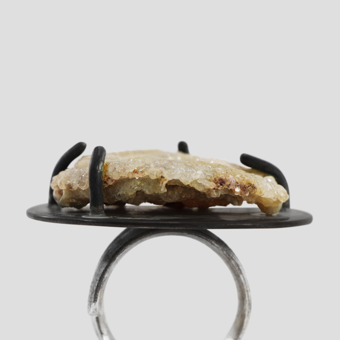 anillo geoda micro cuarzo VENDIDO