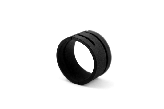 Argolla "l" Space Negro Mate Texturizado