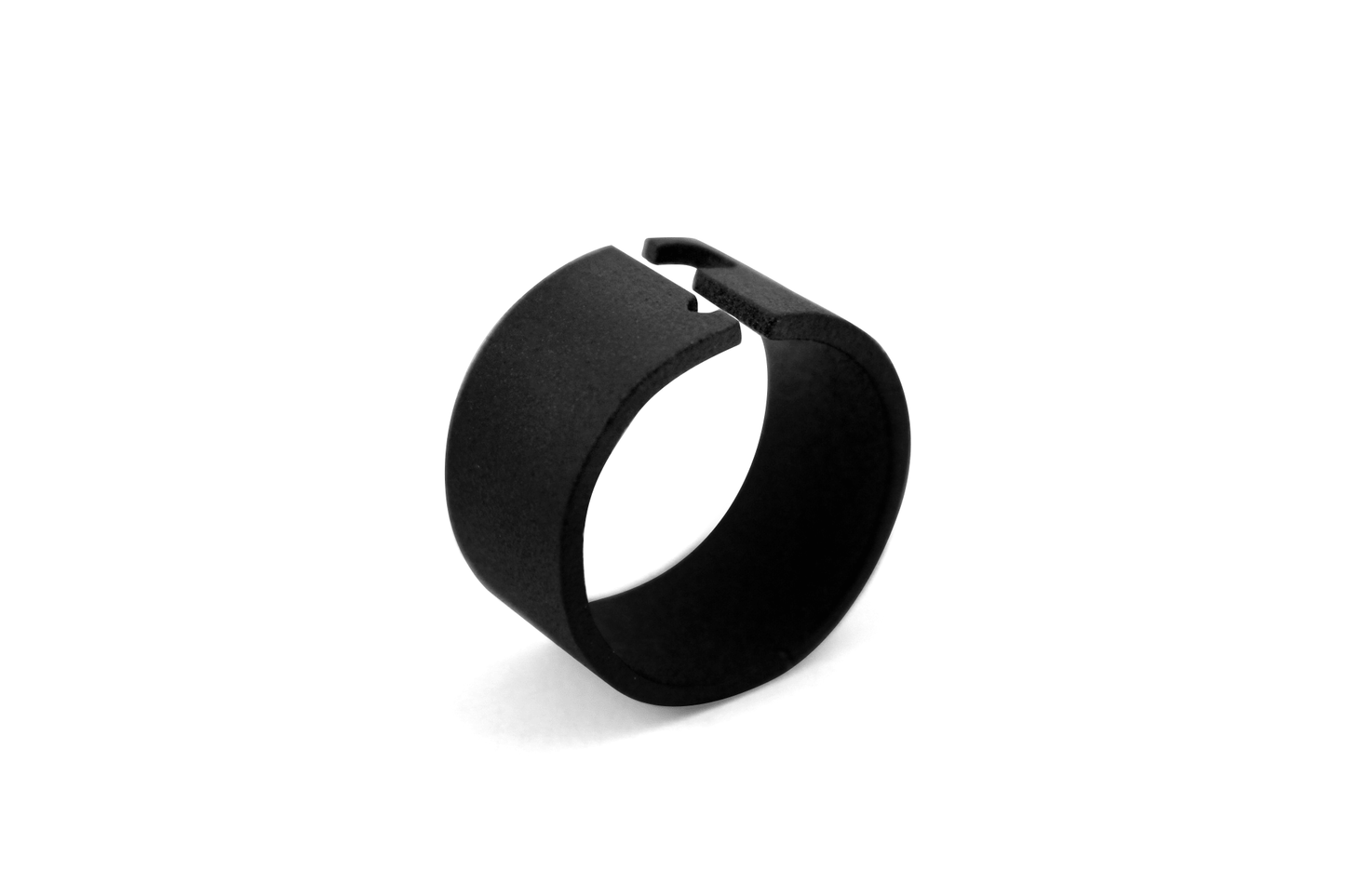Argolla "o" Space Negro Mate Texturizado