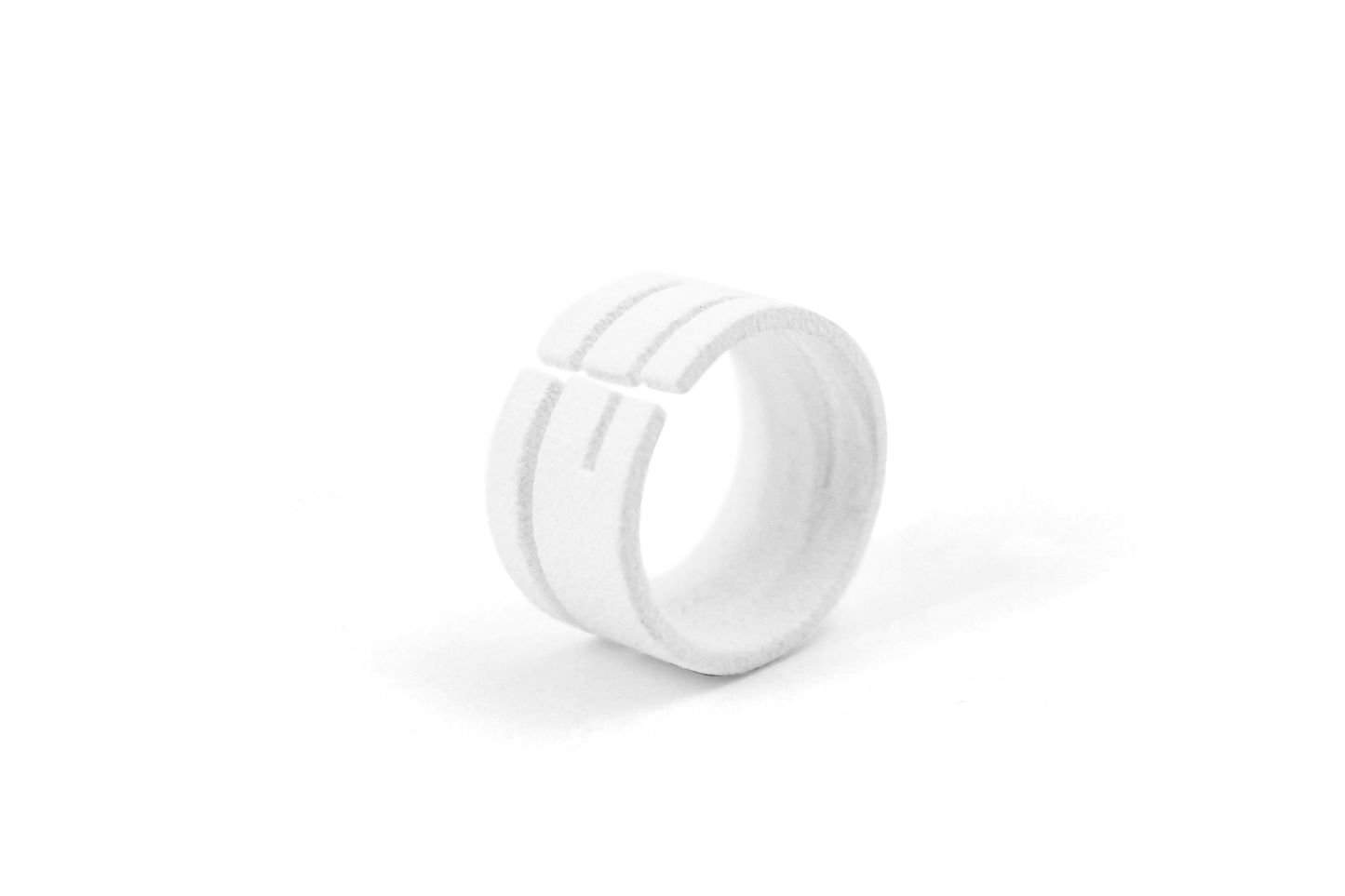 Argolla "l" Space Blanco Mate Texturizado