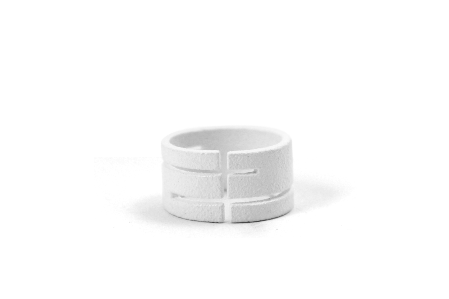 Argolla "l" Space Blanco Mate Texturizado