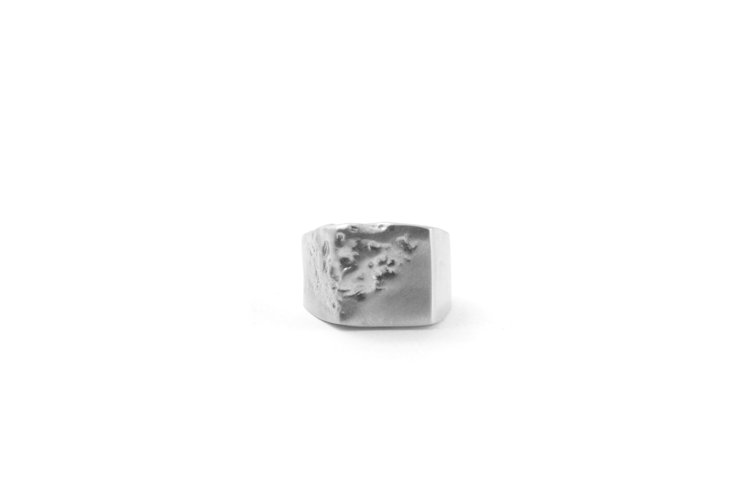 Anillo Tierra Agua Chico en Plata