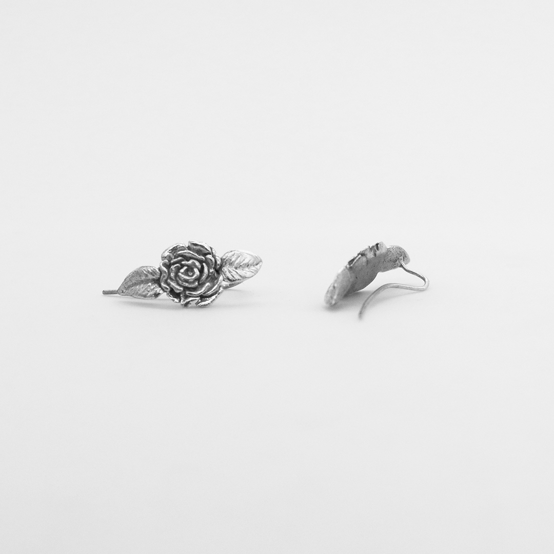 Earclimber Rosa con Hojas.